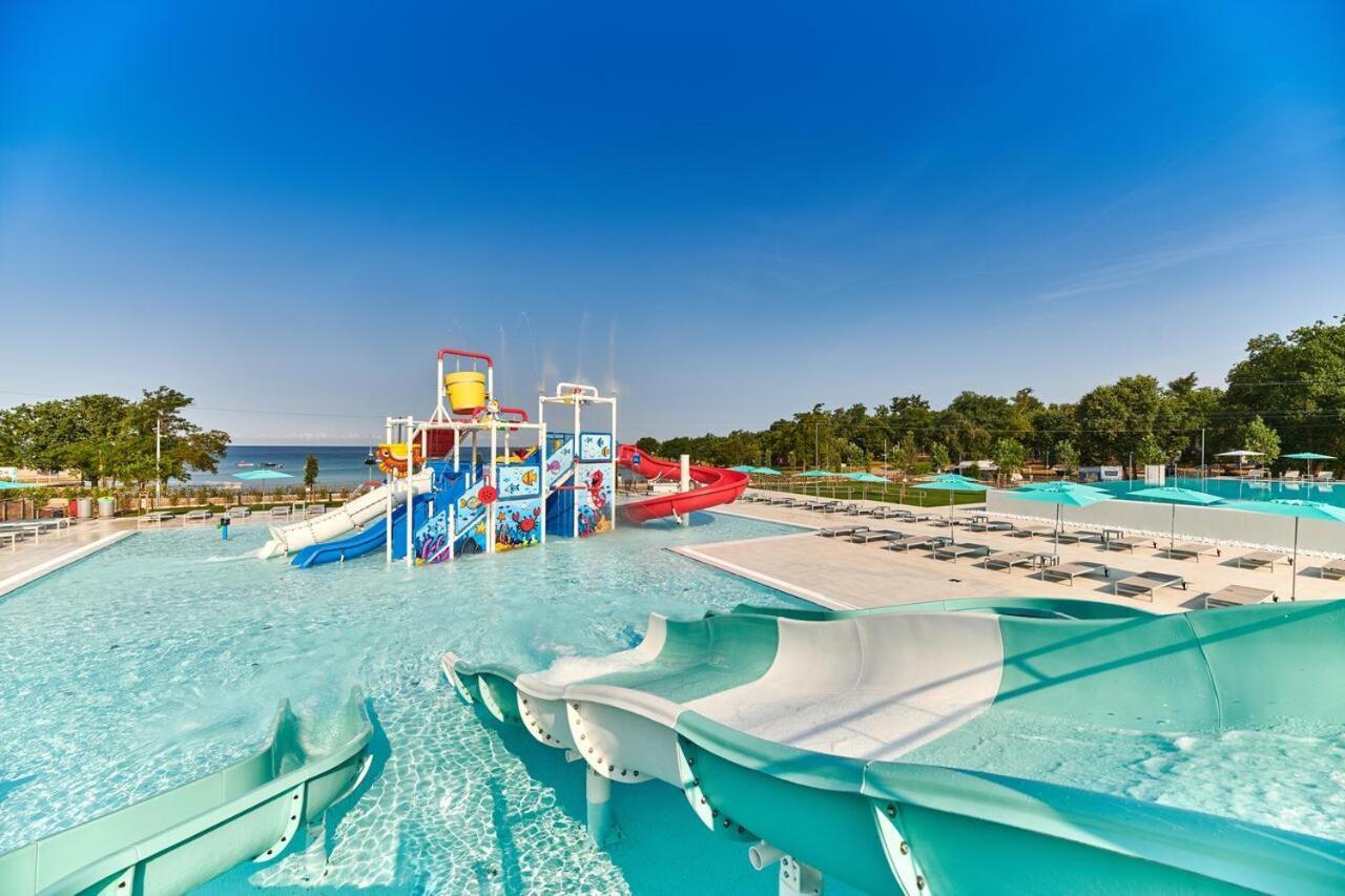 Holiday park Mobile Homes Relax Park Umag 4*